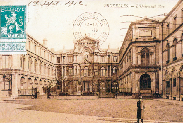 L'ancien Palais Granvelle, situé rue des Sols et rue de l'Impératrice, au centre ville, constitua le siège principal de l'Université entre 1842 et 1928.